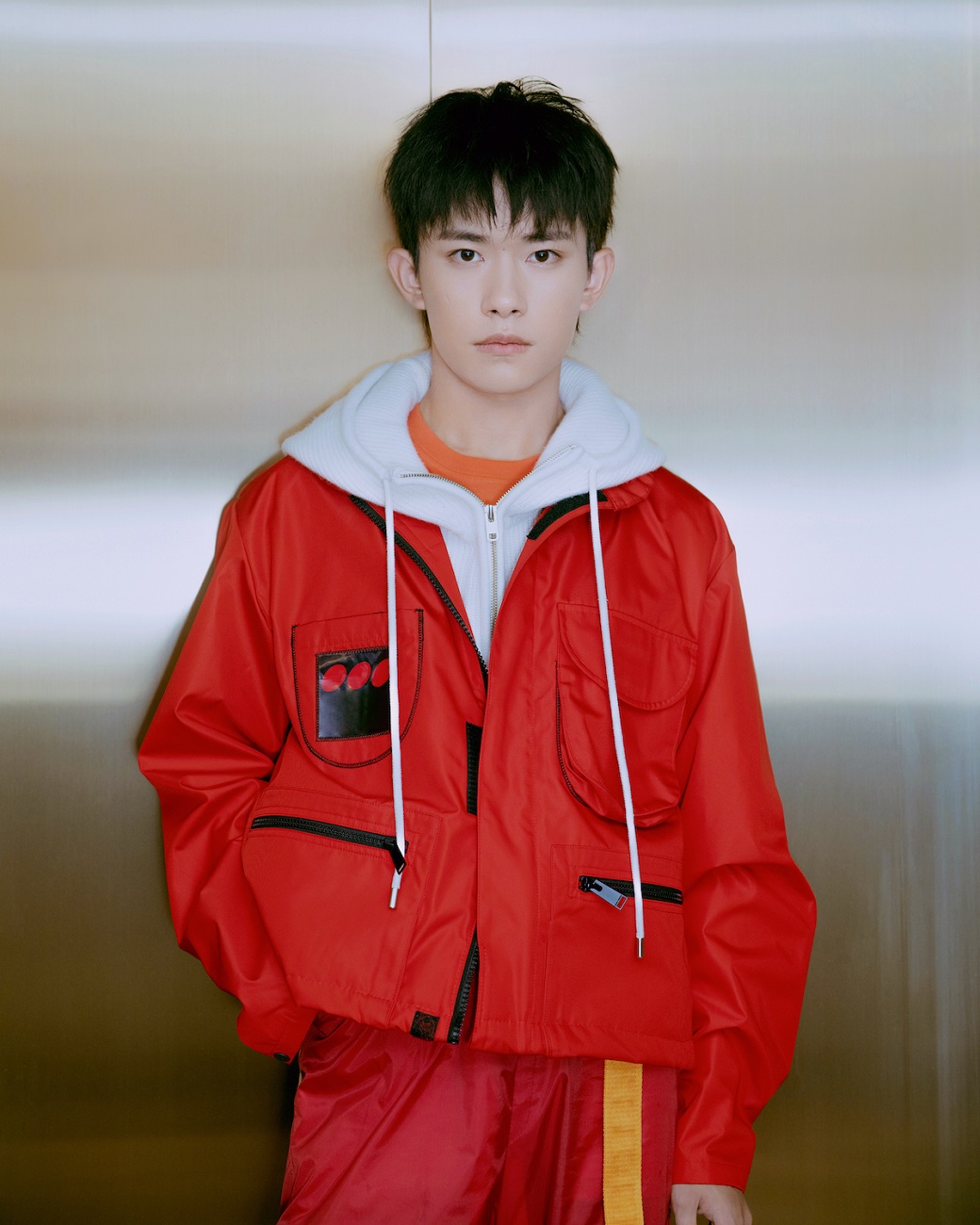 易烊千玺iadoreyou封面,易烊千玺演唱会adoreyou