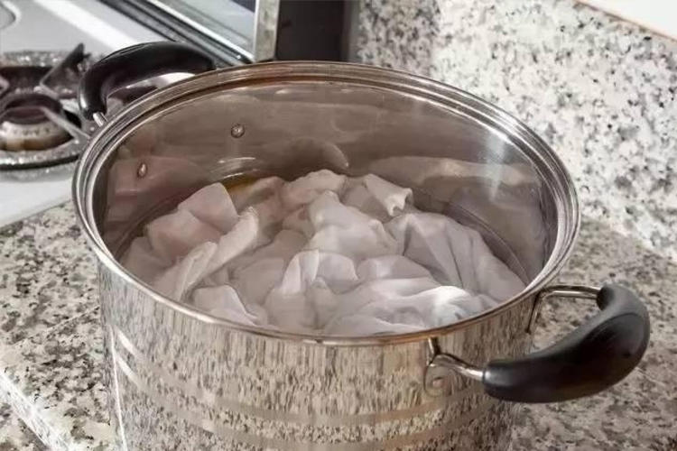 桑蚕丝衣服洗后变硬怎么补救,为什么衣服洗了变硬