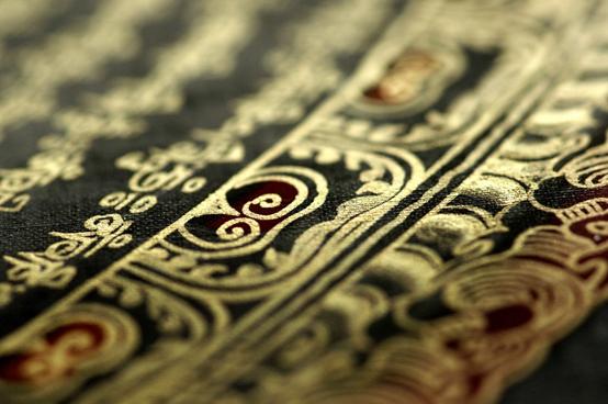 帮朋友检测了幅唐卡，发现是赝品