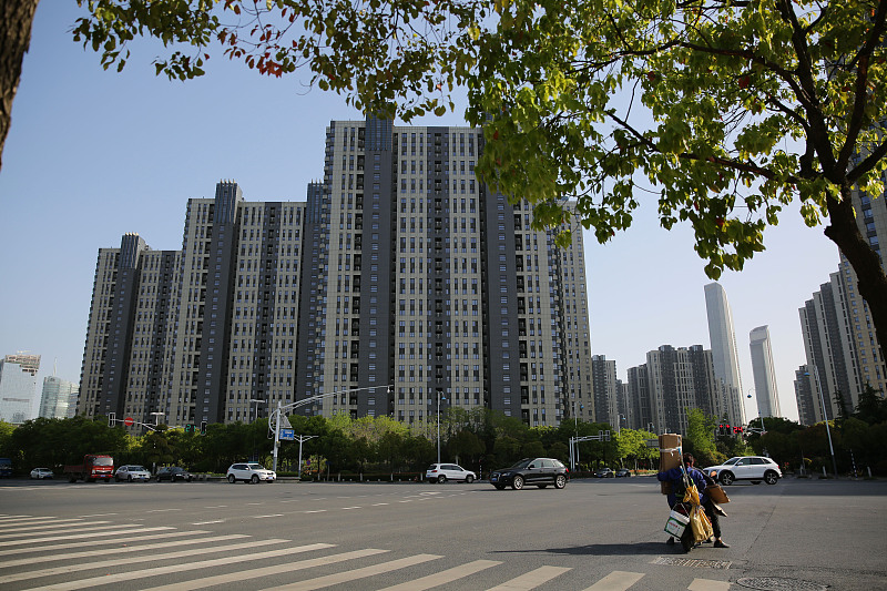 买房中户选择西边还是东边,买房中户选东边户好还是西边户