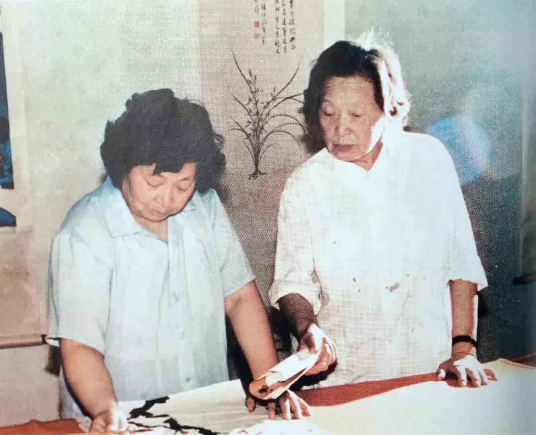 丈夫送的上亿家产，她一分不留，全捐给了故宫