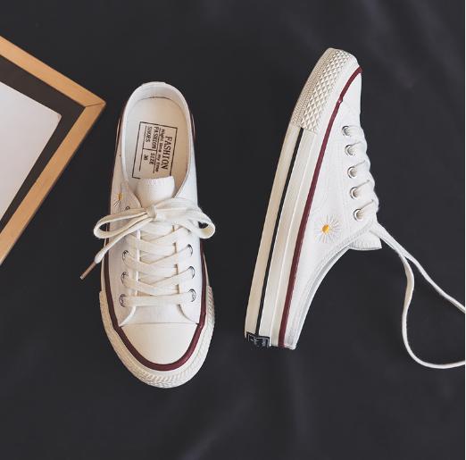 秋冬季平底小雏菊板鞋,小雏菊帆布鞋女韩版板鞋