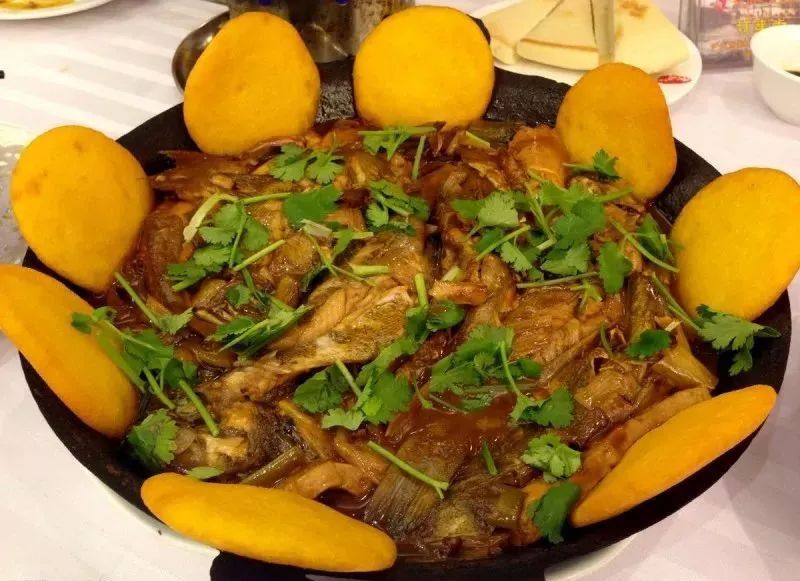 三亚和青岛旅游哪里好,三亚和青岛哪个好玩