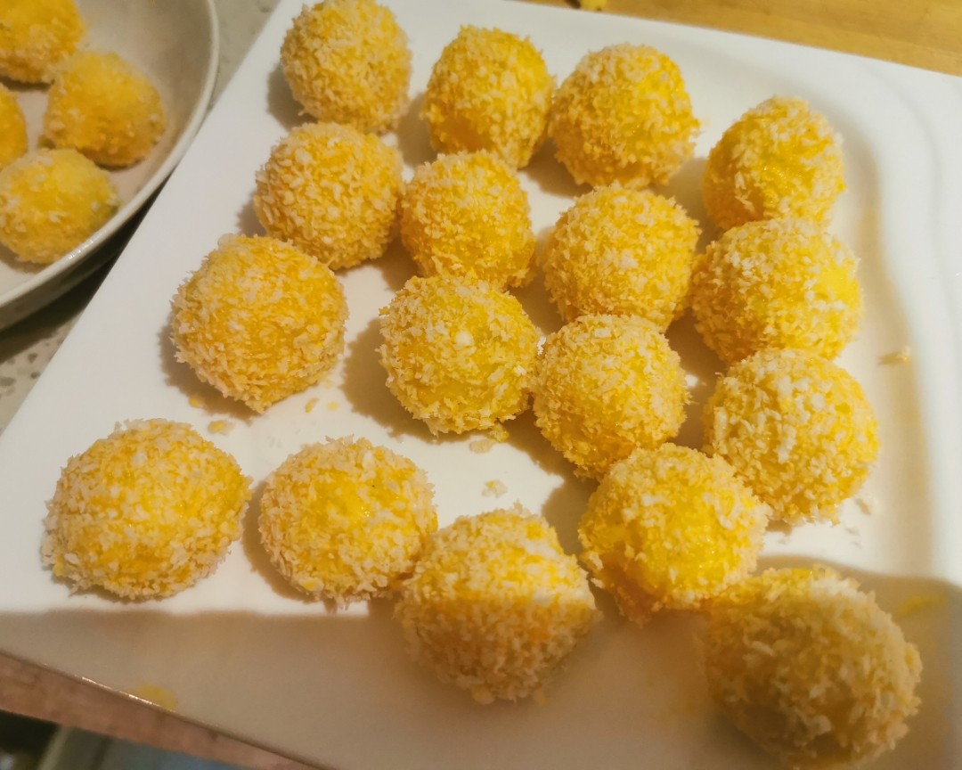 土豆丸子怎么炸不会散,土豆丸子怎么做不会变黑