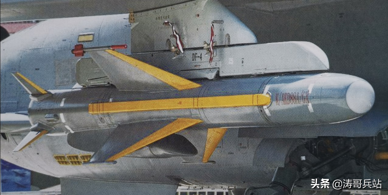 飞豹歼轰新型战机,飞豹战机开推力