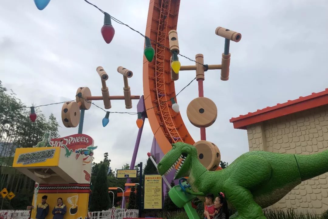 暑假去重庆两个人多少钱,暑假两个人去西藏需要多少钱