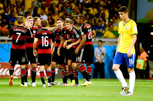 足球大起大落时刻,足球十年完整版