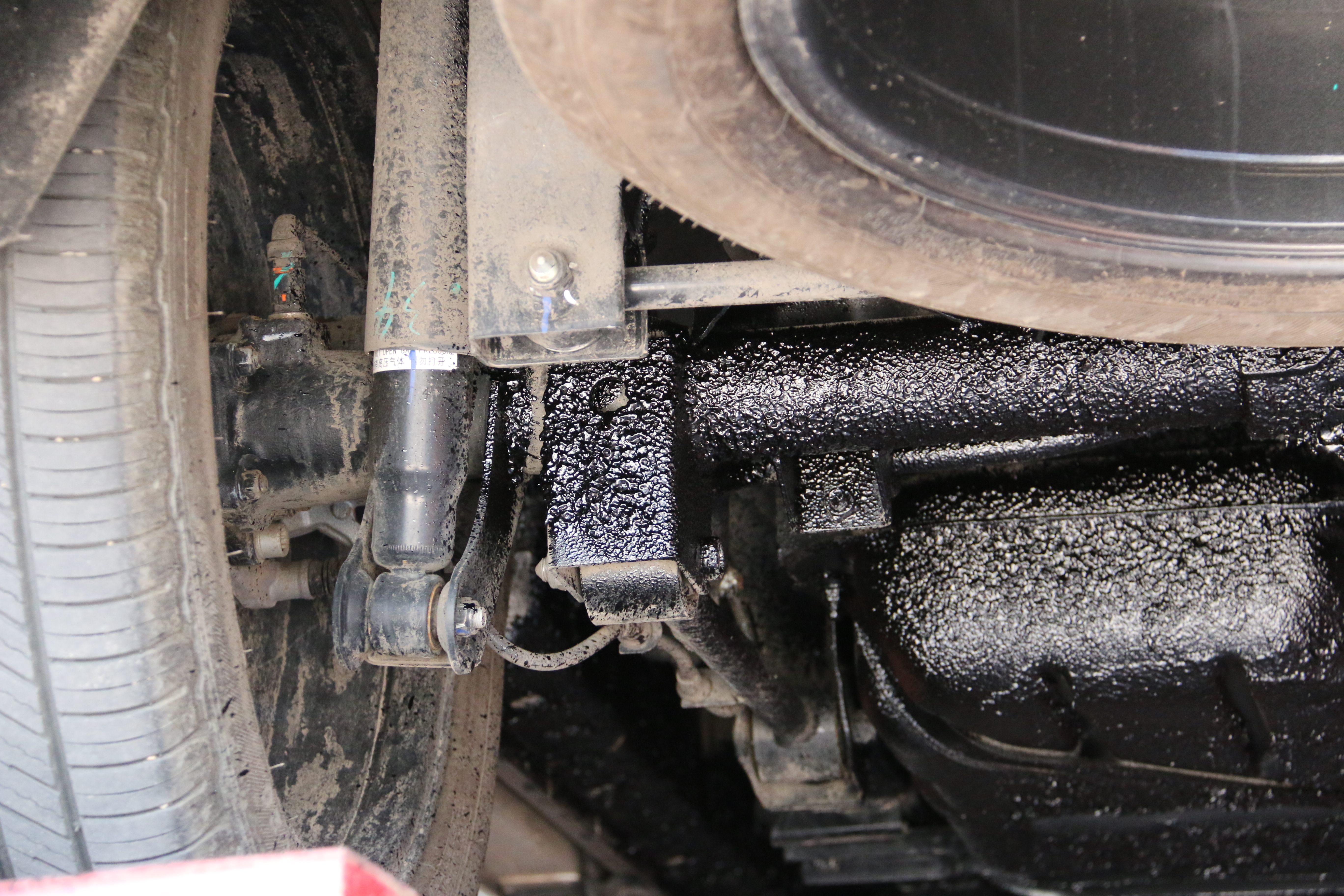 汽车有没有必要做底盘装甲,汽车有必要做底盘护甲吗