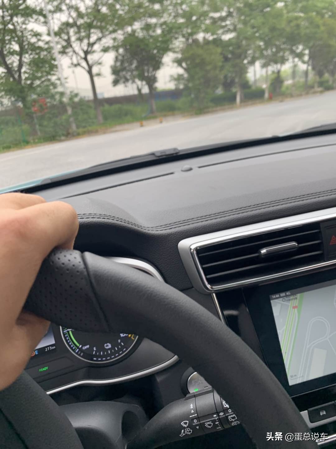 荣威mg6混动,荣威mg电车