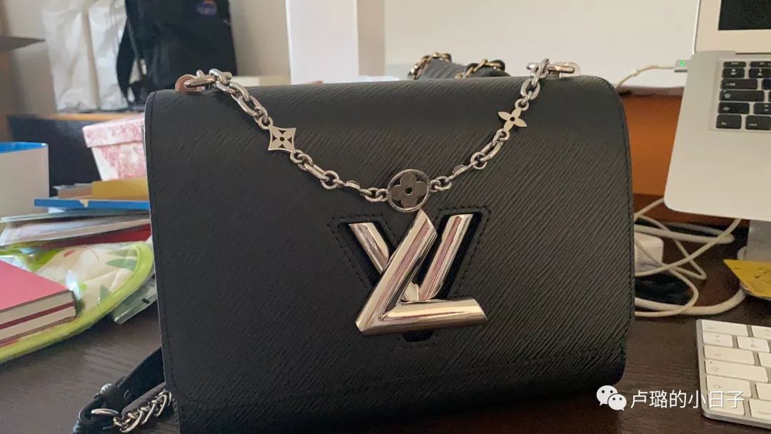 中年女士包包轻奢推荐,中年女士适合买什么样的包包