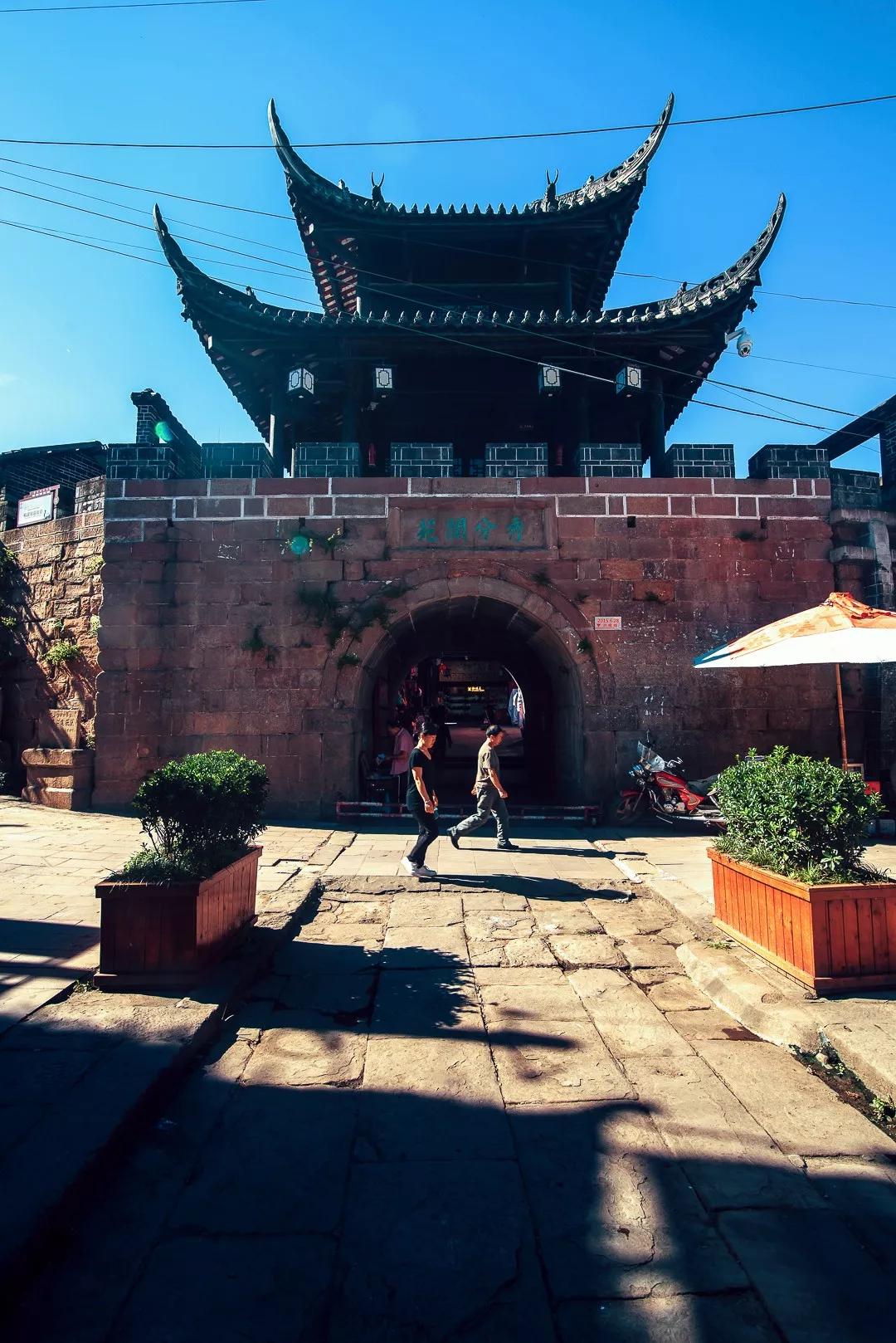 剑阁哪些地方历史悠久,剑阁县的简介