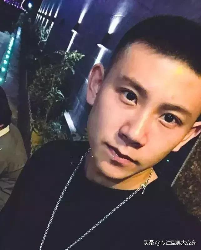 男生帅气发型痞帅,男生发型很酷很拽