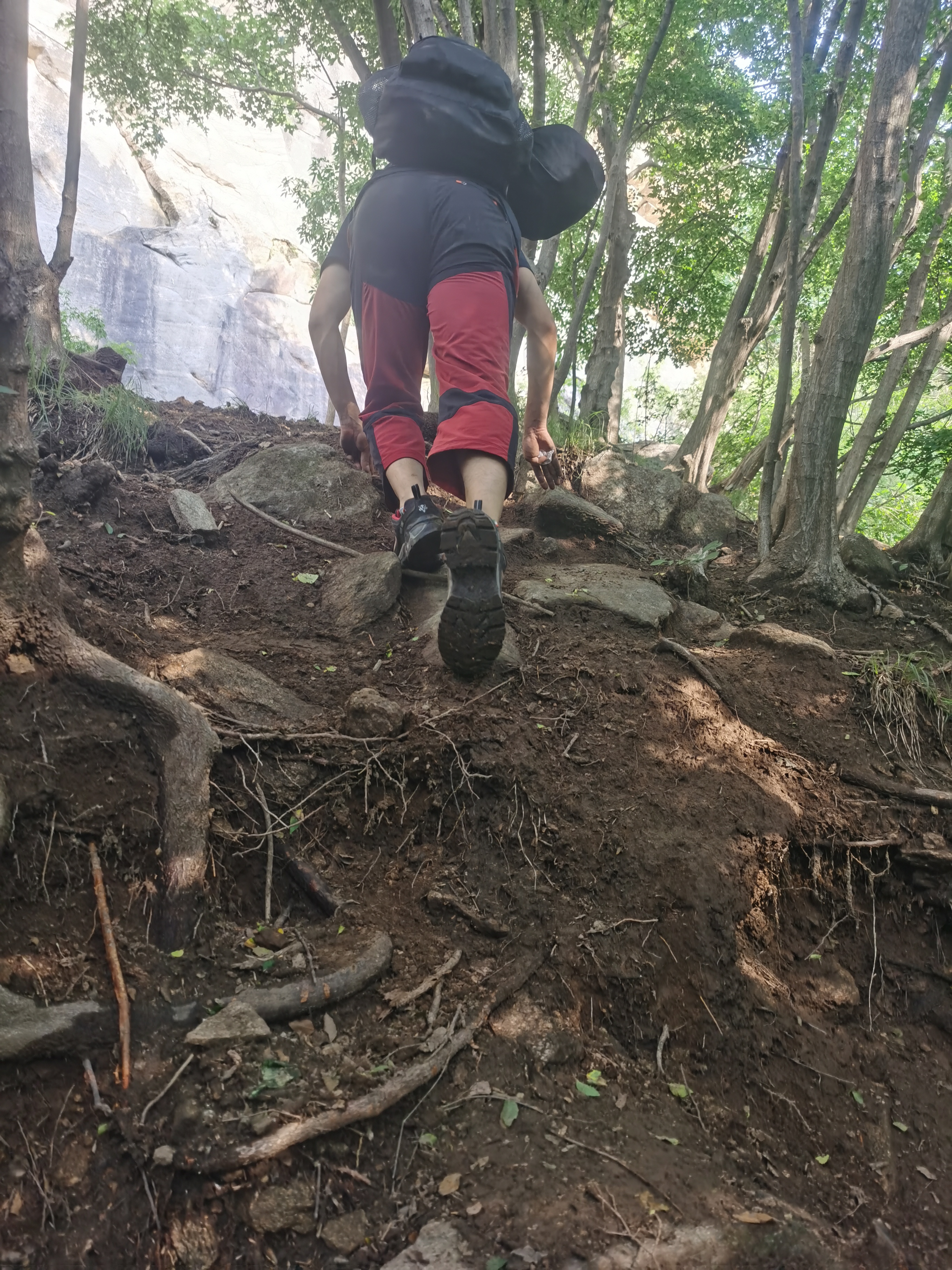 图途绿巨人徒步鞋测评,最耐磨登山徒步鞋资深评测