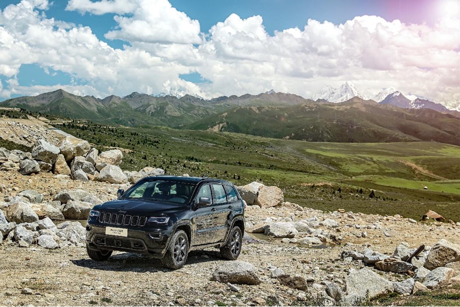 进口版大切诺基四驱高性能版,大切诺基全尺寸suv