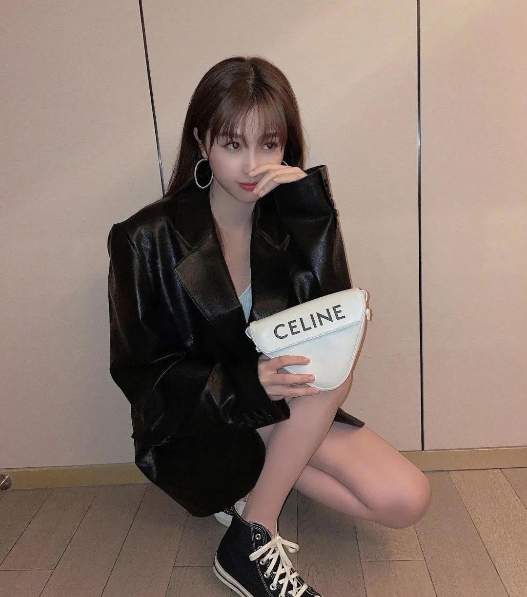 jennie甜酷风穿搭,jennie新造型lisa同款穿搭