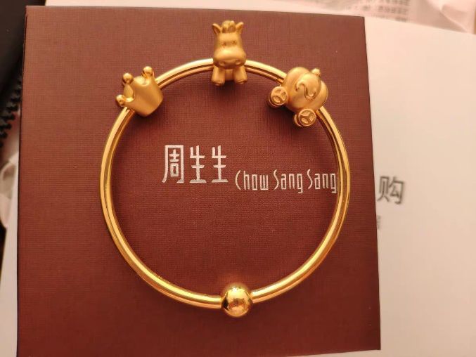 周生生黄金版潘多拉,周生生最新款珠宝