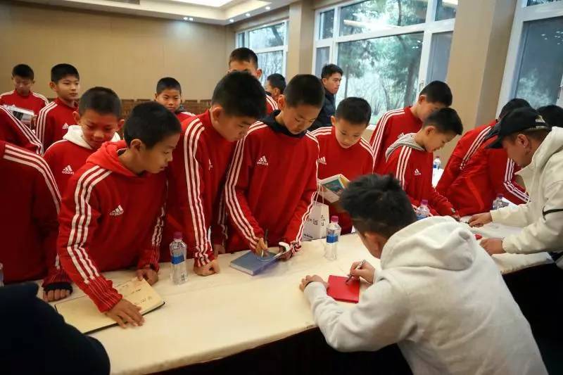 徐根宝武磊曹赟定,徐根宝曹赟定朱辰杰