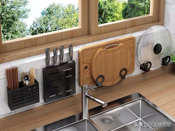 免打孔收纳神器到底好用吗,免打孔安装方便收纳整理不占空间