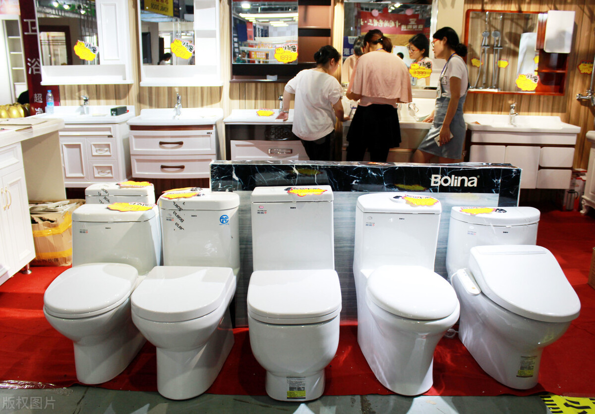 马桶销售：马桶，别买太贵的，选对这几个方面，买500元的就够用