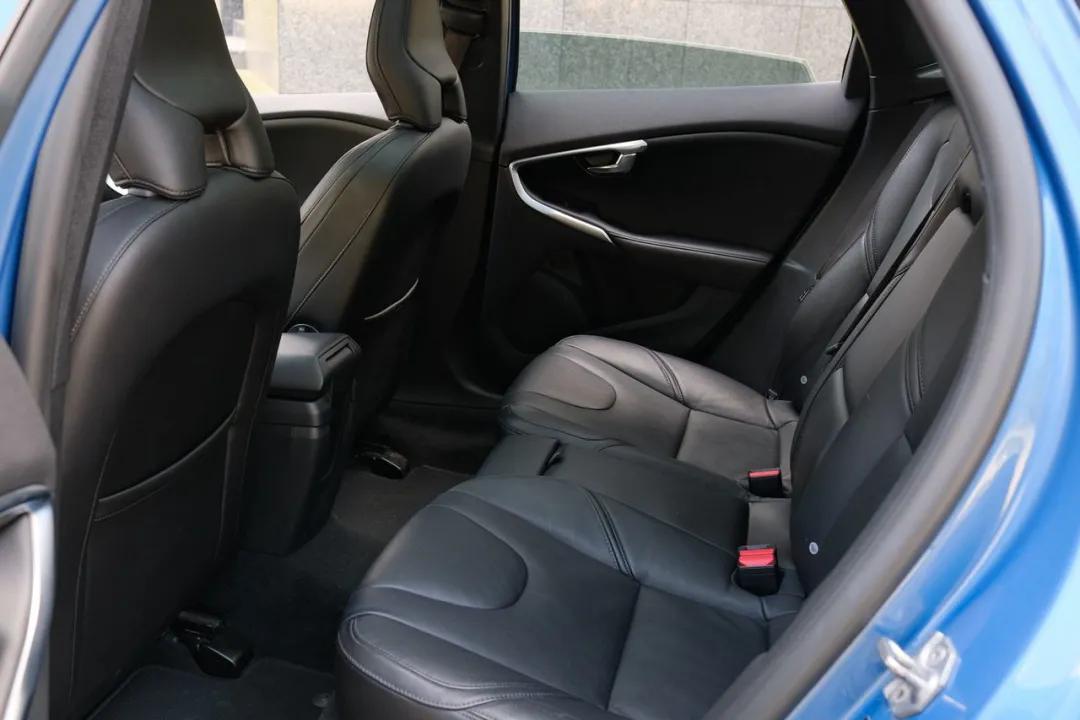 沃尔沃v40二手值得买吗,二手沃尔沃V40值得购买么