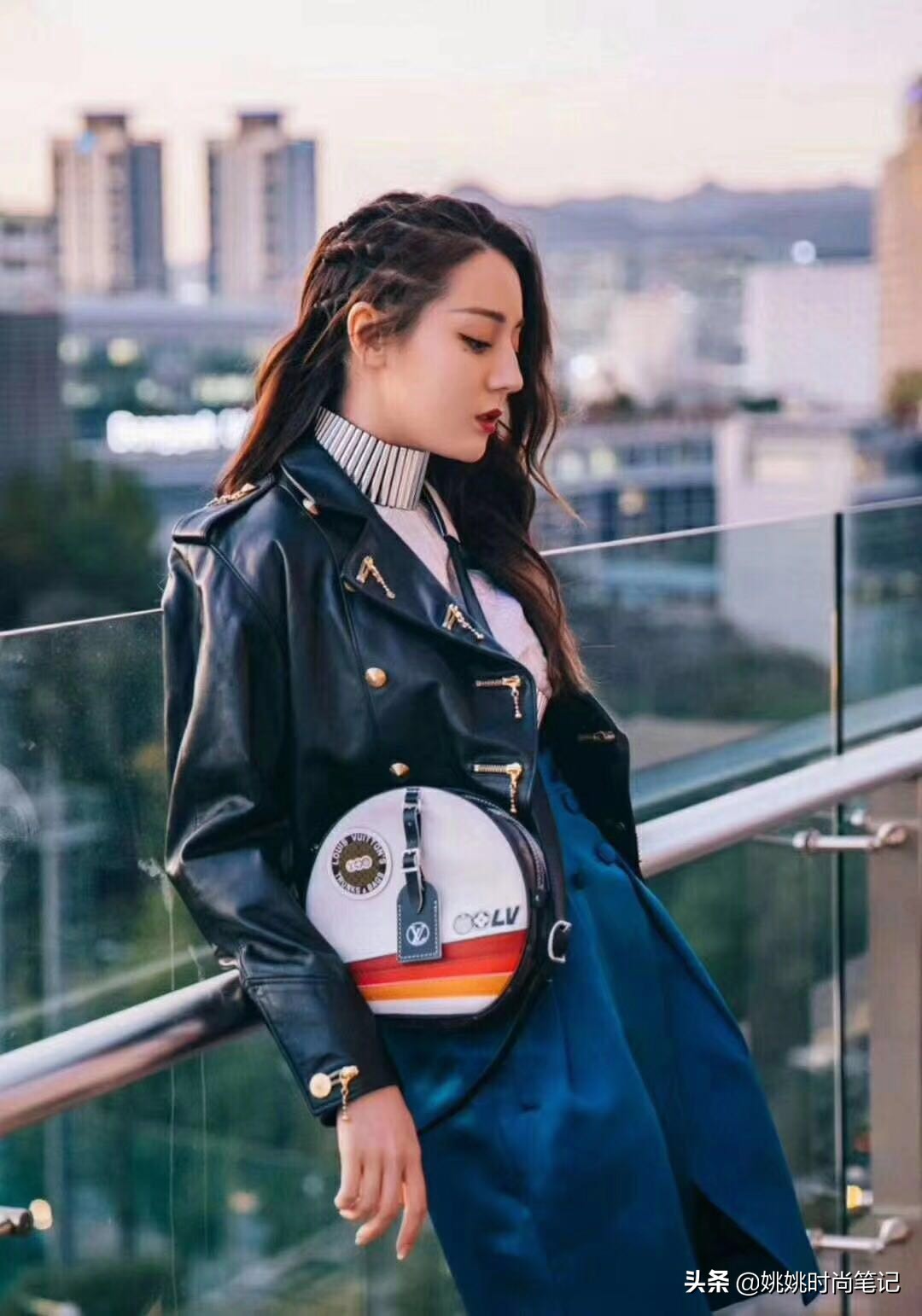 怎么分辨皮衣是真皮还是假皮,皮衣如何分别真皮还是假皮