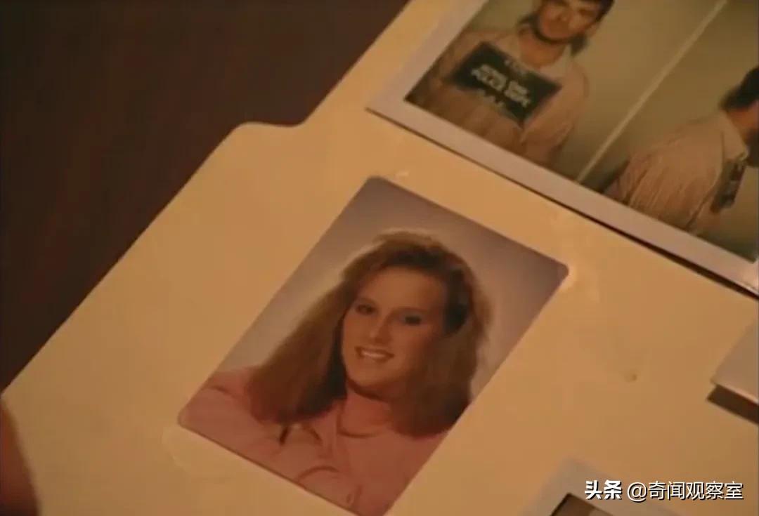 23岁年轻漂亮的女大学生，不为人知的另一面，从乖乖女到伴游女