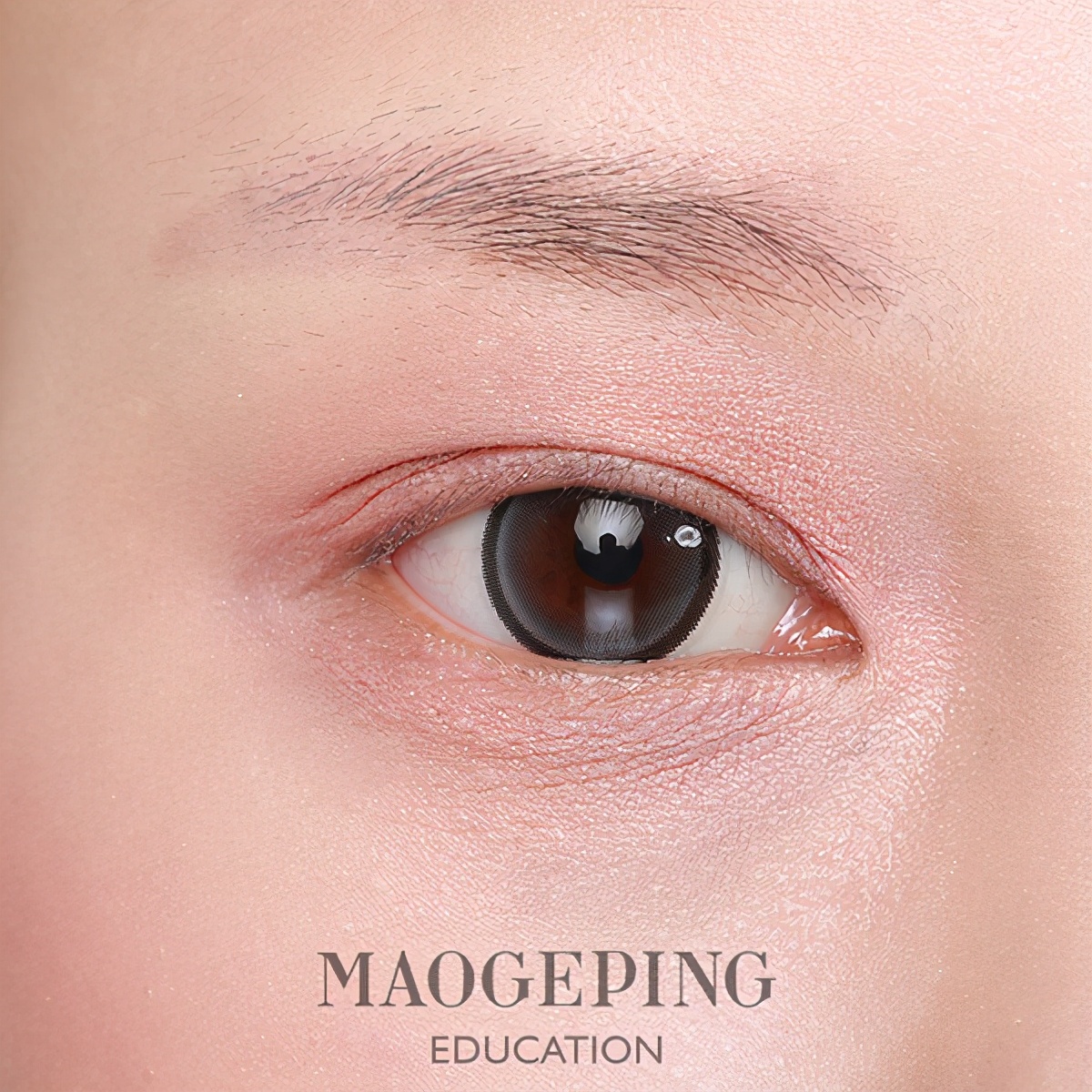 最简单的芭比眼妆教程,一眼就会画的芭比眼妆