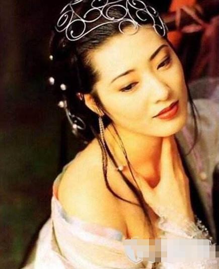 最性感潘金莲因癌症切除乳房，从亚洲第一美胸沦为东莞拉面妹