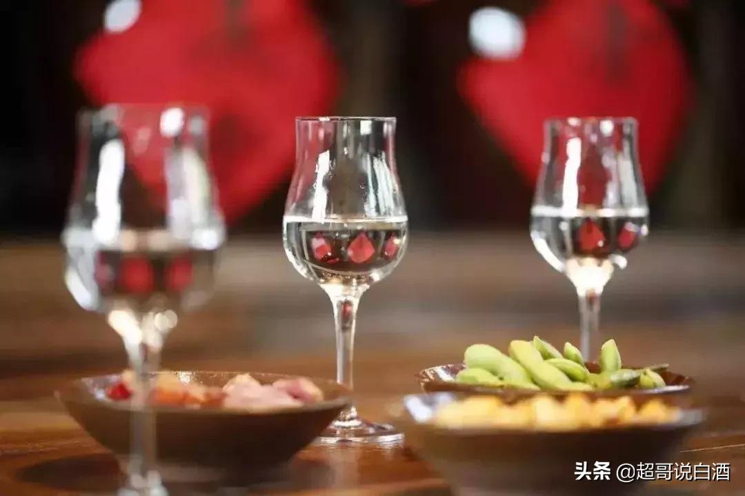 你说你会喝酒，我笑了，你不知道喝酒人要懂天文地理？