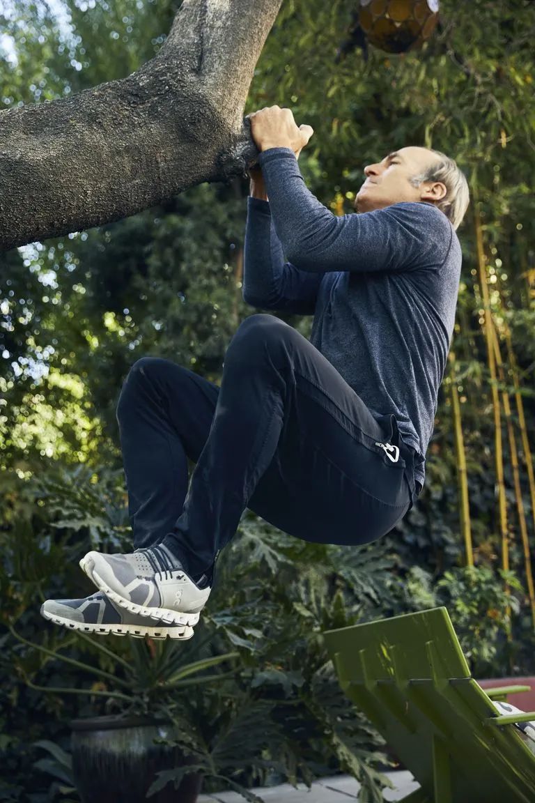 风骚律师秒变JohnWick,这部限制级动作片,不止连环暴头那么简单