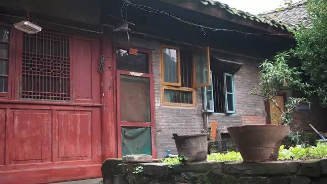 阆中花间堂阆苑特点,与其在城市蜗居不如在乡村建房