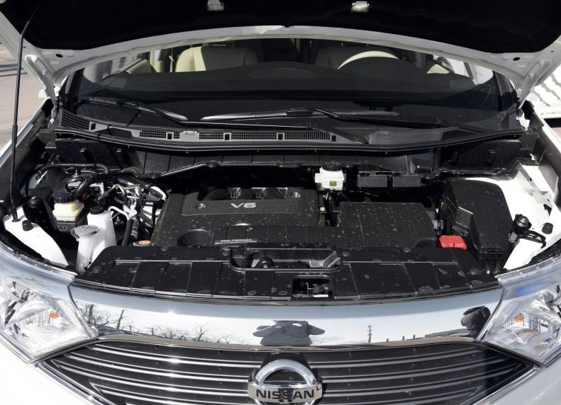 丰田普瑞维亚埃尔法的区别,丰田埃尔法和普瑞维亚对比