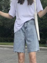 给大家推荐一款巨显腿瘦的短裤,夏天腿粗穿什么短裤子显瘦又时尚