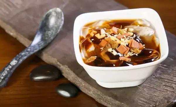 乐山大佛为何不属于石窟,乐山不止有大佛还有美食