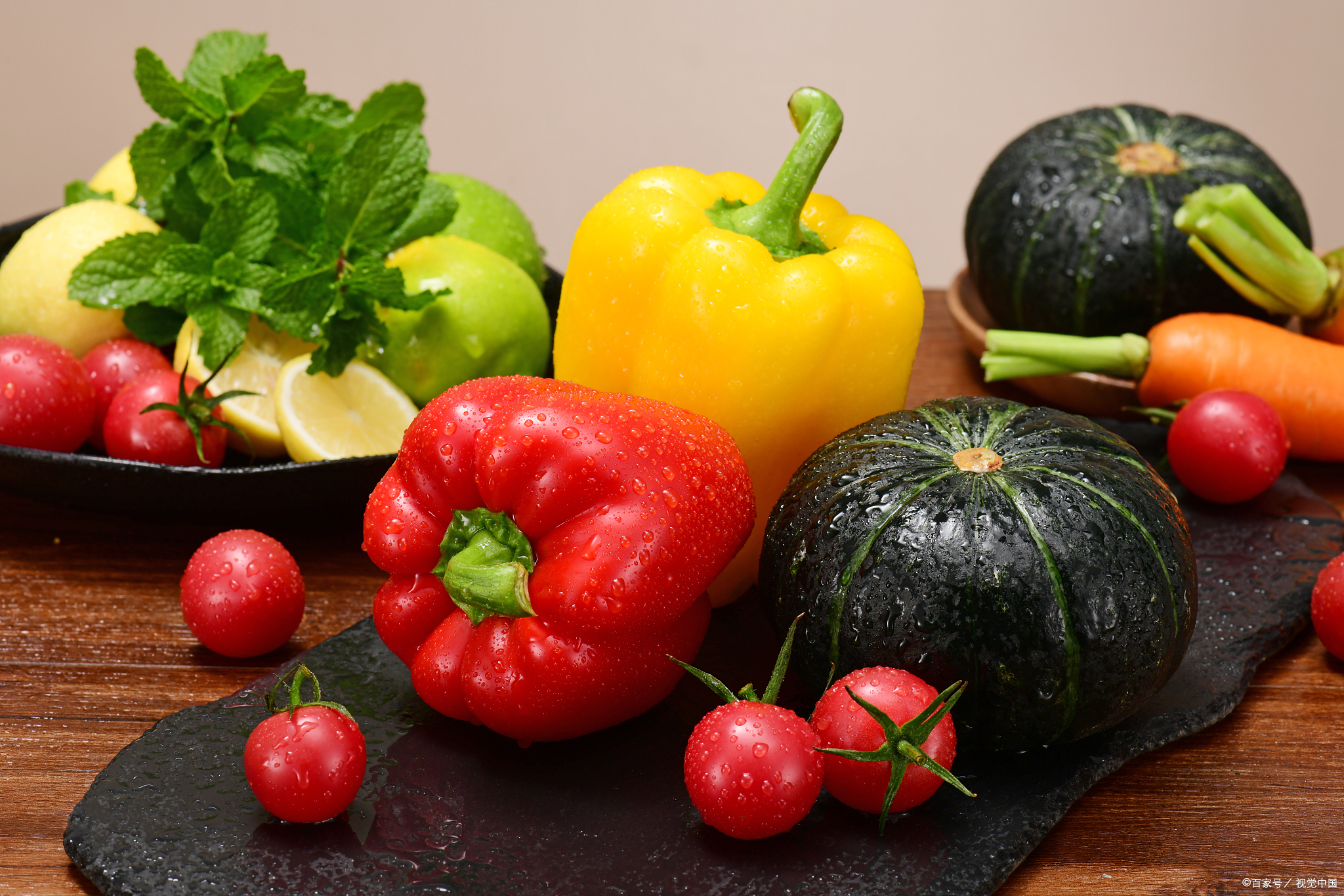 产后妈妈腰疼得不能动,产后妈妈告别虎背熊腰