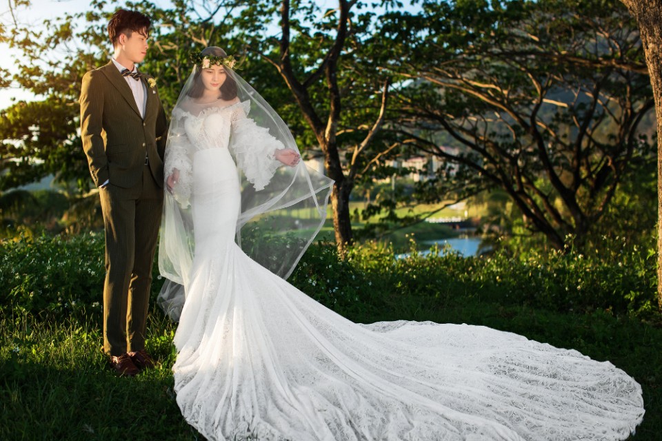 刚从三亚旅游回来,铂爵旅拍临沂本地拍婚纱照价格