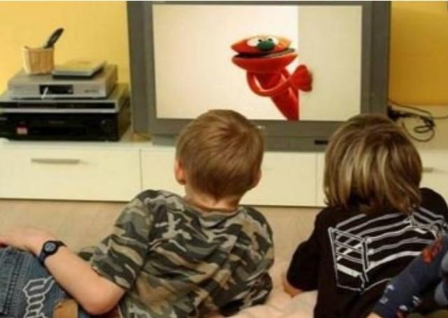 孩子爱看电视你是如何应对,孩子爱看动画片不学习