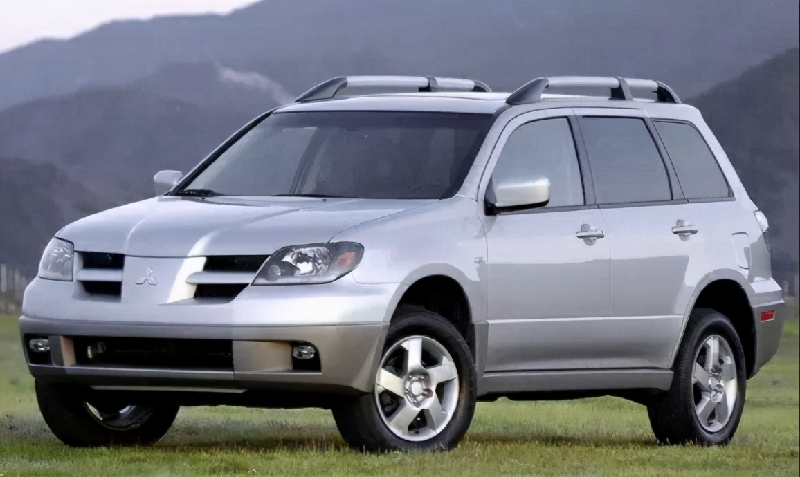 2020款三菱欧蓝德suv多少钱,最耐用最省油的三菱日系suv