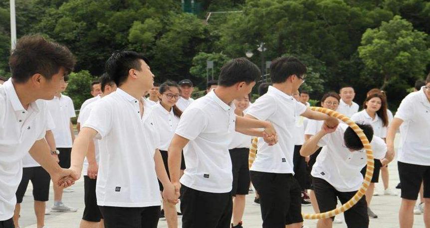 考事业编公务员哪些专业占优势,小白考事业编选哪个机构好些