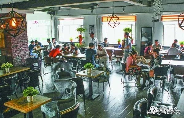 从国营书店到个体书店，现在，那些书店都去哪了？