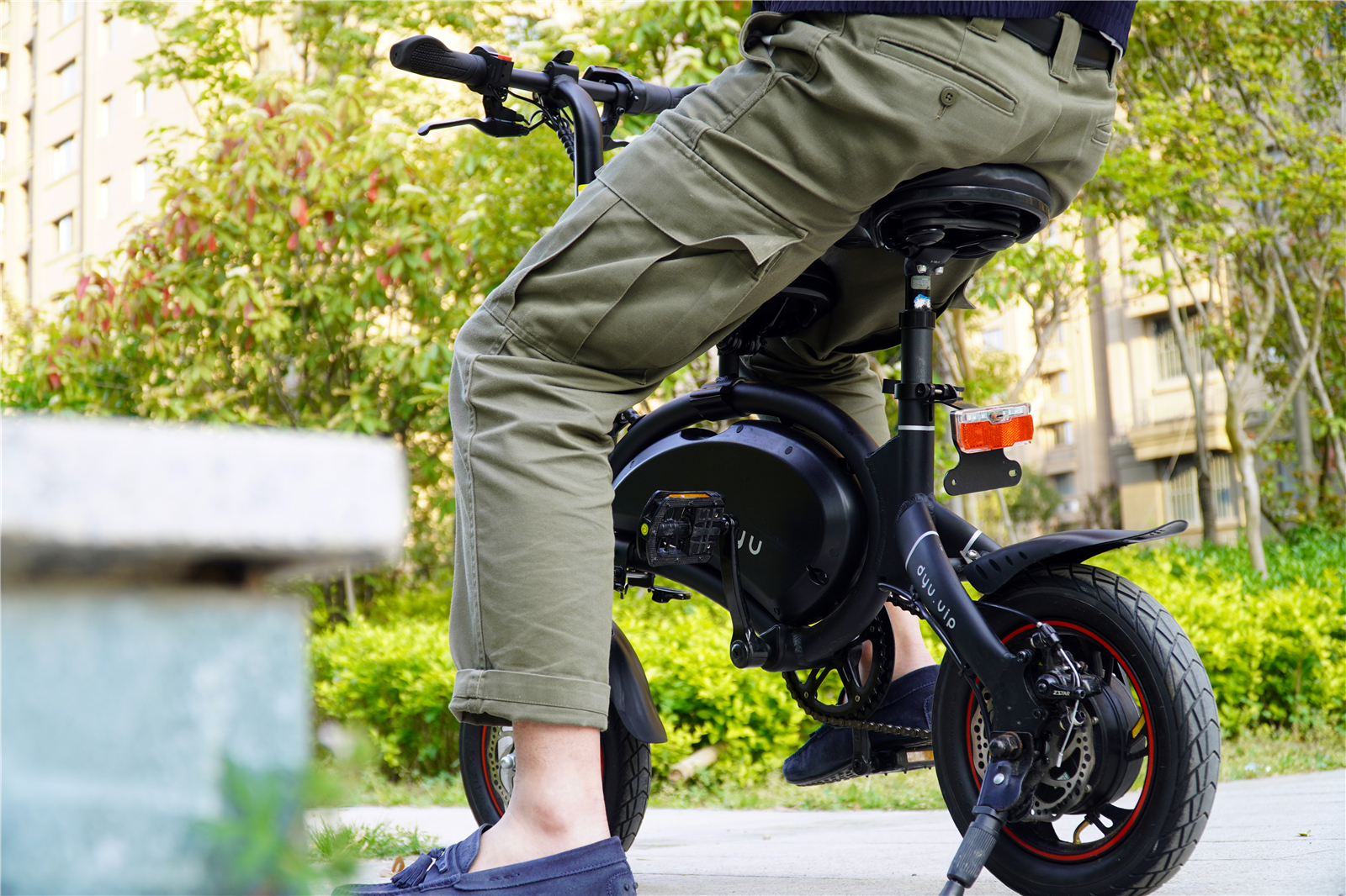 窃格瓦拉的天敌！智能出行更安全，大鱼电动车走进我的生活