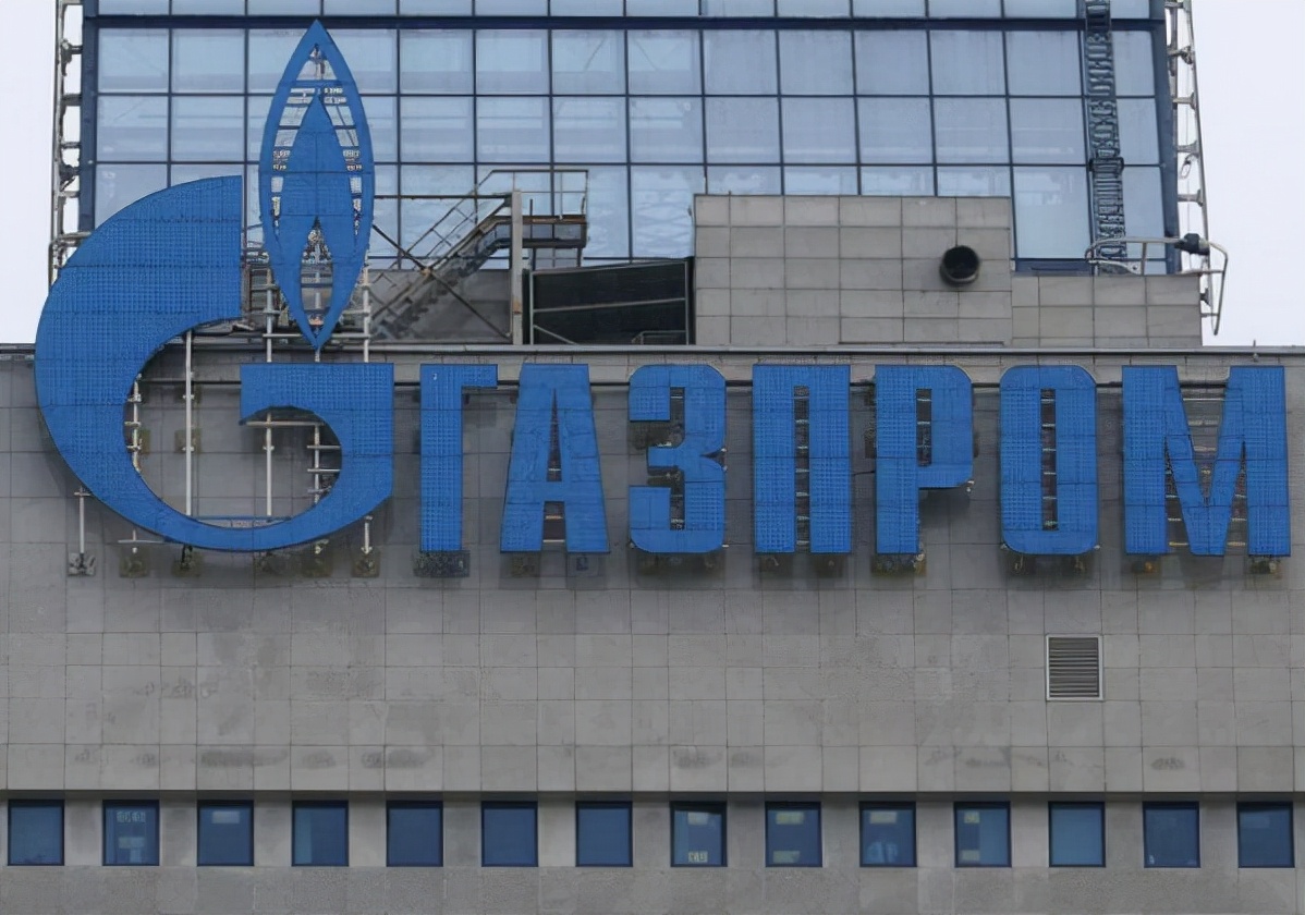 美元霸权很嚣张？俄罗斯：中俄航线的飞机加油，一律不收美元