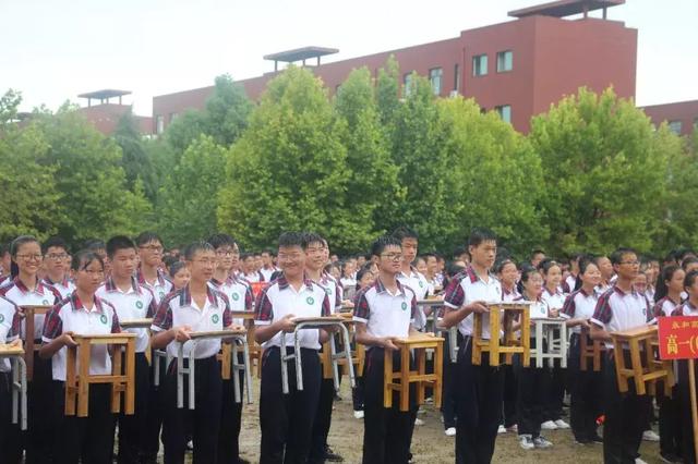 固始三中军训表演视频,固始永和学校军训