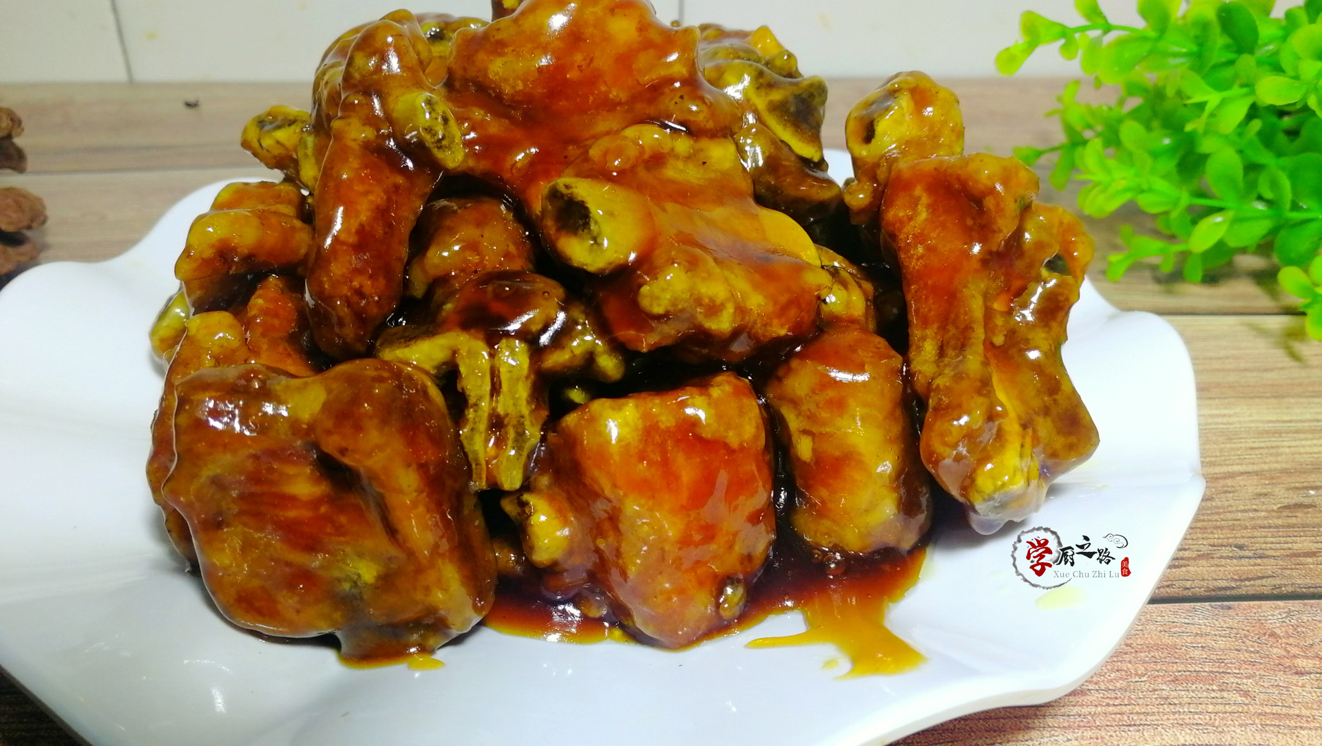 糖醋排骨干硬不脱骨?看大厨如何操作,干香肉嫩脱骨入味有诀窍