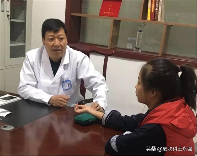 身上无毛长毛是什么原因,有女性身上不长毛毛是什么原因