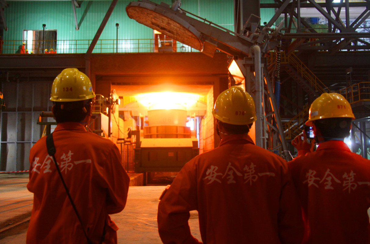 如果人掉进钢水里会不会痛,如果你掉进水里了会怎么样