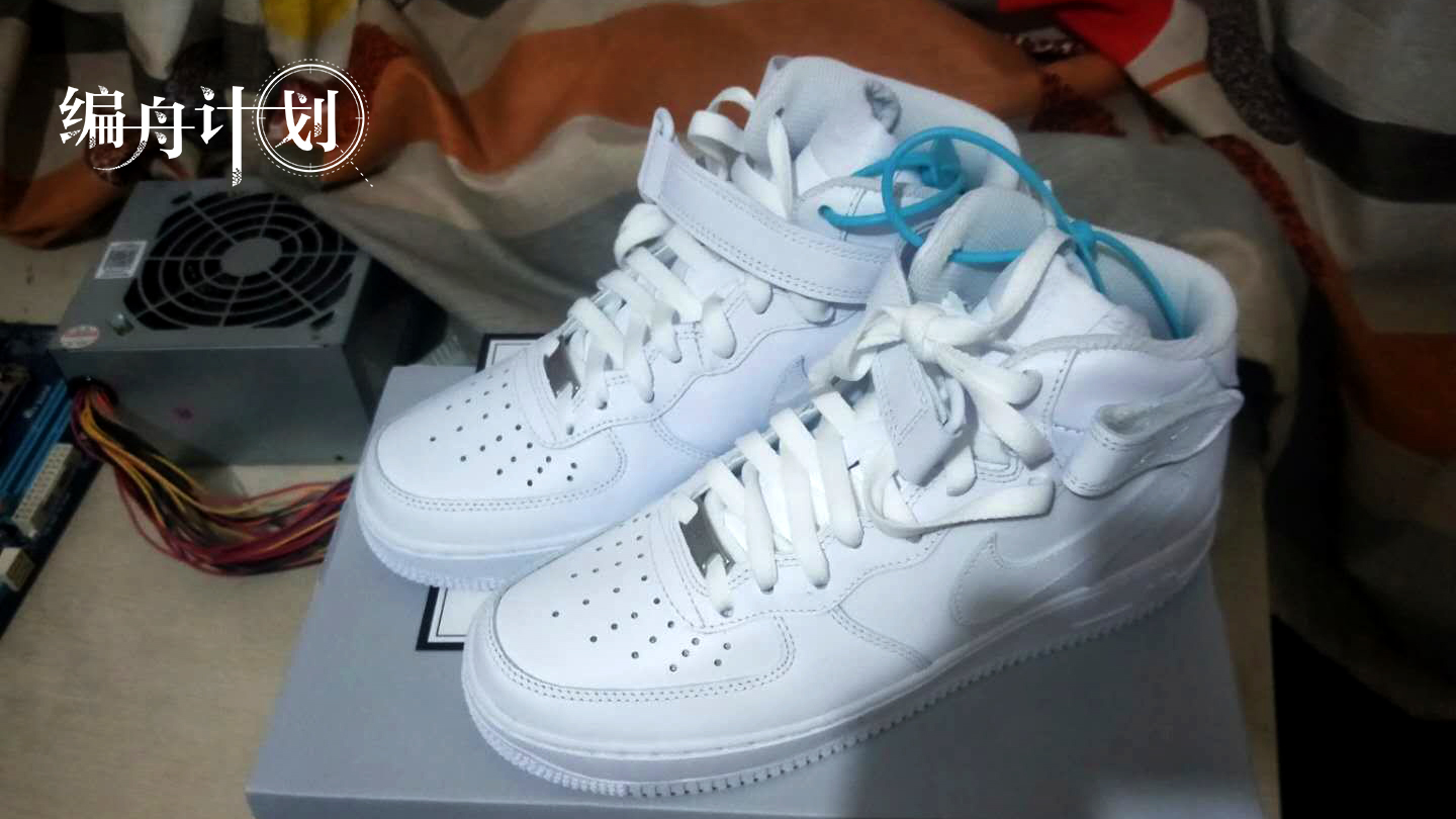 在课金游戏里，“游戏托”是如何忽悠玩家充钱的