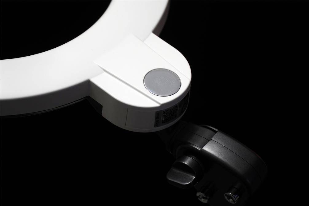 防蓝光护眼的正确方法,爱德华医生护眼灯央视曝光