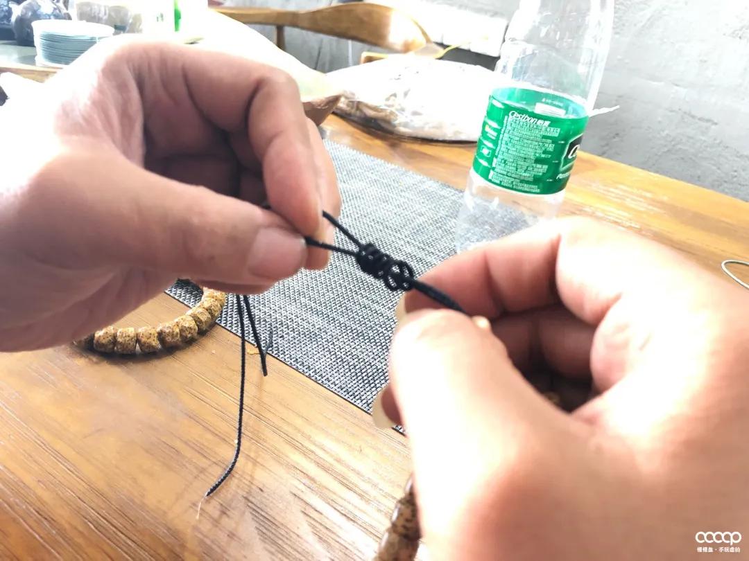 佛珠手串绳结怎么解,手串绳结太紧怎么解开