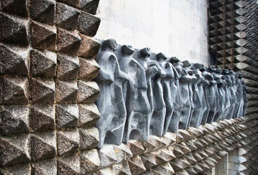 Church丨粗野的力量与信仰